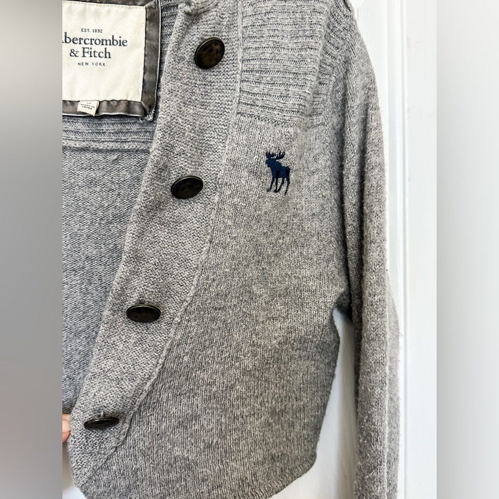 Abercrombie & Fitch Women’s Grey Y2K Cardigan Sweater - Medium - Picture 3 of 9